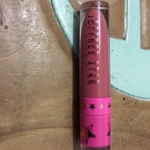 Jeffrey Star velour liquid lipstick Rose matter